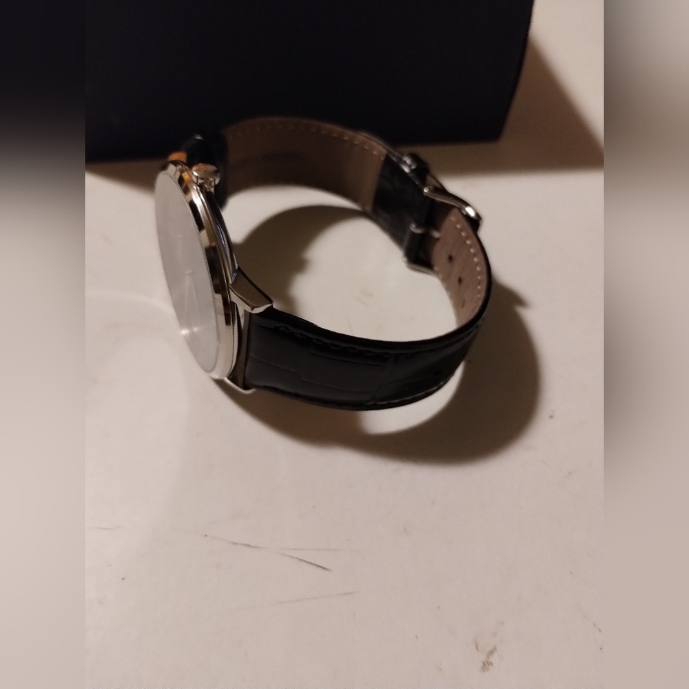 Hugo Boss men's Quartz Analog Watch with black leather strap 1513647 . EUC. - Picture 4 of 9